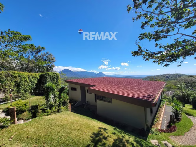 EXCLUSIVA CASA EN RESIDENCIAL PRIVADA EN RUTA DE LAS FLORES, JUAYÚA - Imagen 10