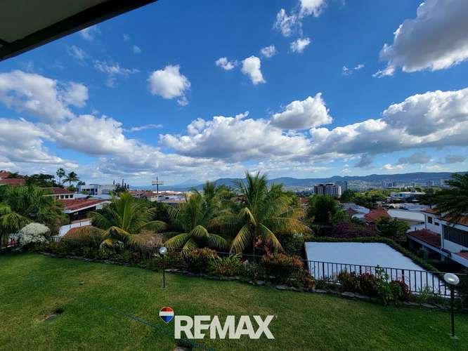 COLONIA ESCALÓN | CASA EN ALQUILER | CUMBRES DE LA ESCALÓN AMPLIO PARQUEO - Imagen 3