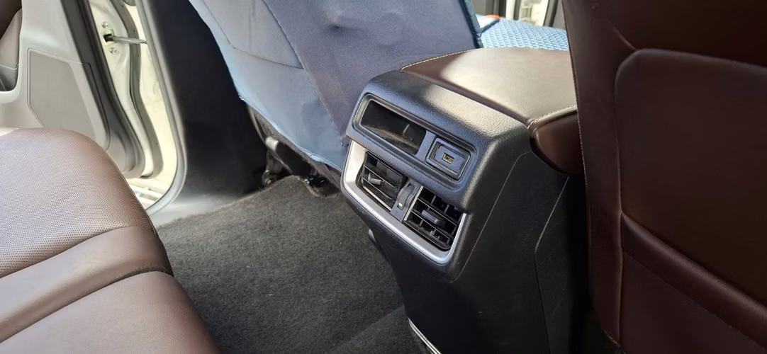 ISUZU D-MAX HIGHLANDER 3.0DI ¡IMPECABLE! - Imagen 4