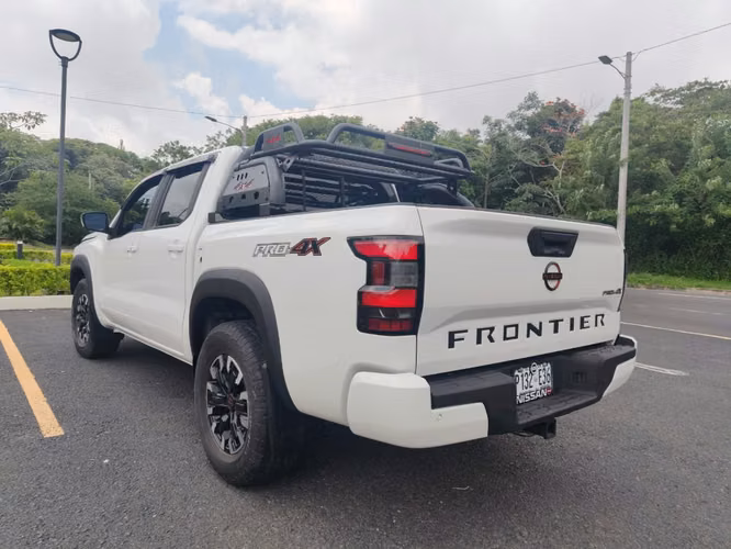  NISSAN FRONTIER DOBLE CABINA  2022 , 4X4,PIÑON DE MONTAÑA,PRO 4X VERSION ESPECIAL,TOPE DE LINEA ,……………si ve el anuncio - Imagen 4