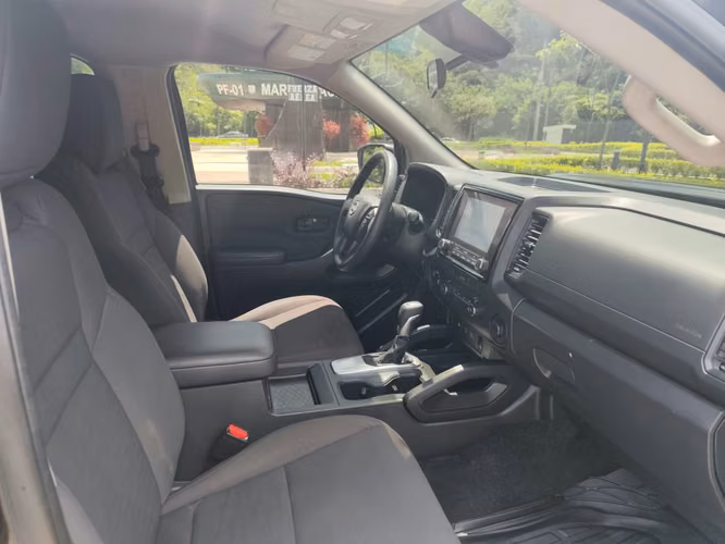  NISSAN FRONTIER DOBLE CABINA  2022 , 4X4,PIÑON DE MONTAÑA, ,……………si ve el anuncio es porque    si esta disponible - Imagen 12