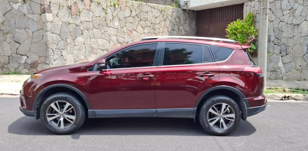 TOYOTA RAV4 DE AGENCIA EXCEL AUTOMOTRIZ TRASMISIÓN STANDARD MOTOR 2.0 SÚPER ECONÓMICO - Imagen 15