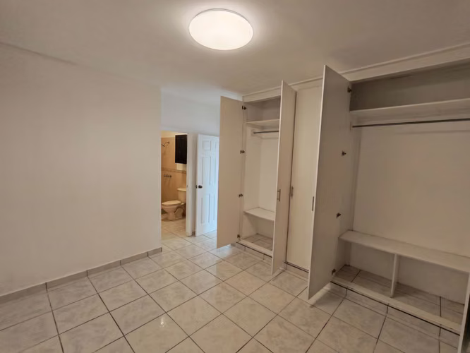 Apartamento con línea blanca en alquiler en San Benito