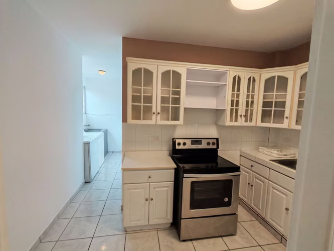 Apartamento con línea blanca en alquiler en San Benito