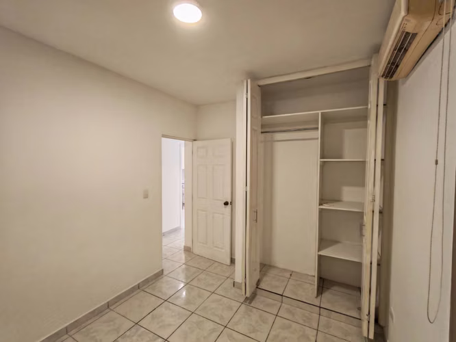 Apartamento con línea blanca en alquiler en San Benito