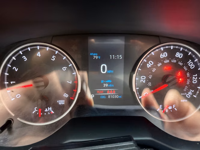 RAV4 2021 AWD, poco negóciable - Imagen 5