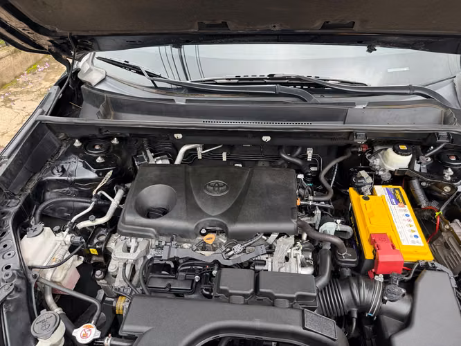 RAV4 2021 AWD, poco negóciable - Imagen 4