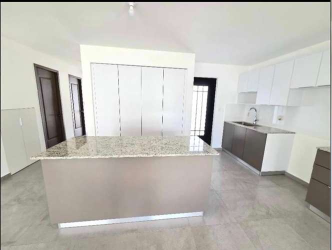 ALQUILER CASA EN RESIDENCIAL ANTIBES II, COLONIA ESCALON