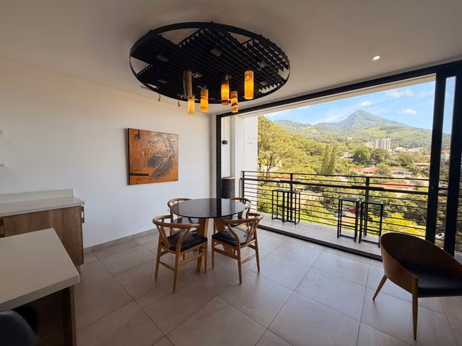  SE ALQUILA APARTAMENTO 105 CONDOMINIO ESCALON, FULL-AMUEBLADO, tiene 120 mts2  - Sala  - Comedor  - Cocina completa - Imagen 5