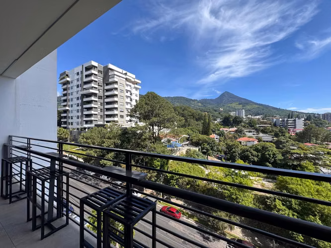  SE ALQUILA APARTAMENTO 105 CONDOMINIO ESCALON, FULL-AMUEBLADO, tiene 120 mts2  - Sala  - Comedor  - Cocina completa - Imagen 7