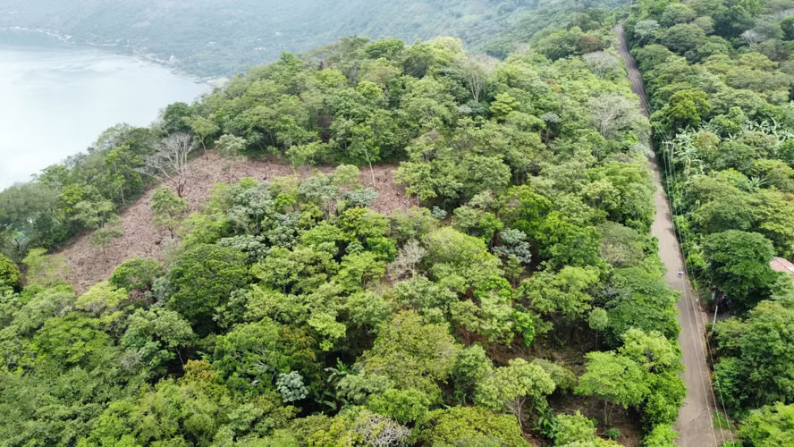 Venta de terreno en el Lago de Coatepeque Santa Ana El Salvador - Imagen 8