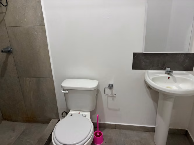 ALQUILER DE APTO EN ESCALÓN  - Imagen 4