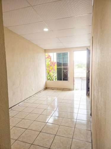  ¡VENDO CASA DE 2 NIVELES EN ALTOS DE SANTA LUCÍA, SANTA ANA!   - Imagen 2