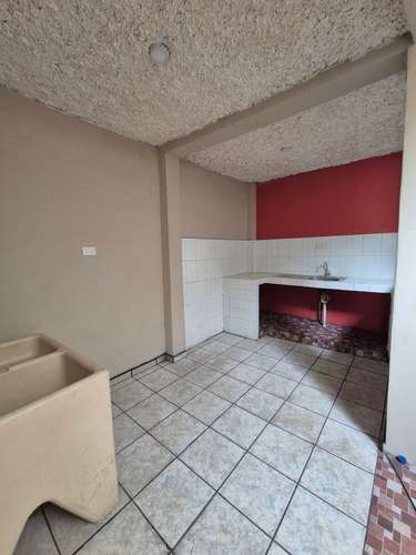  ¡VENDO CASA DE 2 NIVELES EN ALTOS DE SANTA LUCÍA, SANTA ANA!   - Imagen 7