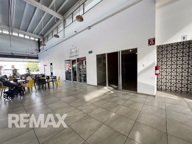 Se vende Local en Plaza San Francisco de 56.65m2, en San Salvador - Imagen 3
