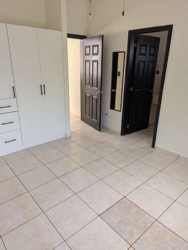 Alquiler  de casa  en  Residencial Miramar  - Imagen 5