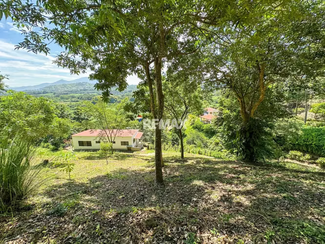 VENTA de Hacienda de Recreo con Vista al Volcán de San Salvador — Tepecoyo, La Libertad - Imagen 9