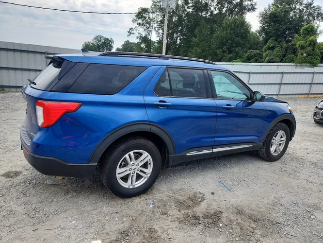 FORD EXPLORER XLT 2021