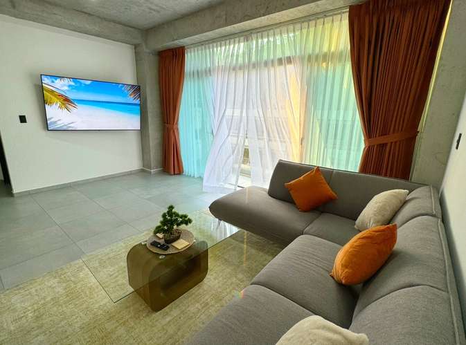 Park Tower, 124; 99.29 m ² Apt, 124; Sale $345k - Rental $1,800