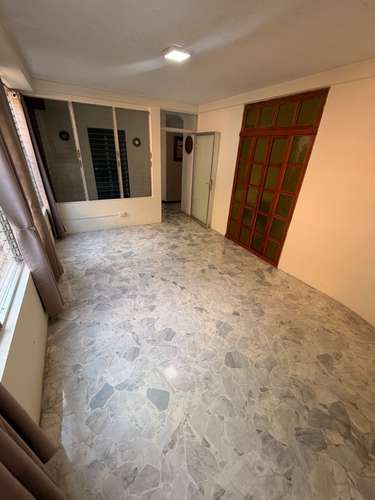 Oficina privada en alquiler – Colonia Escalón (zona alta) - Imagen 9