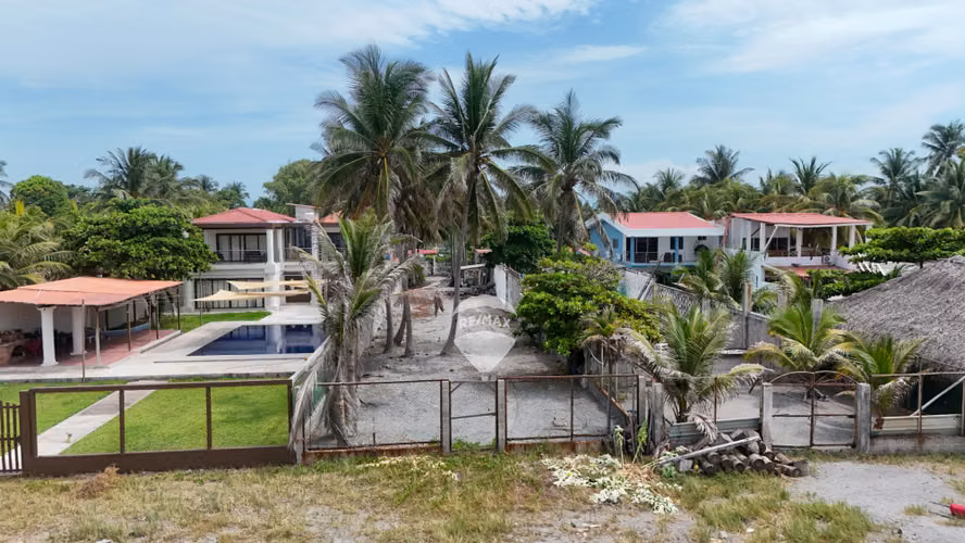 TERRENO EN VENTA FEENTE AL MAR COSTA DEL SOL - Imagen 3