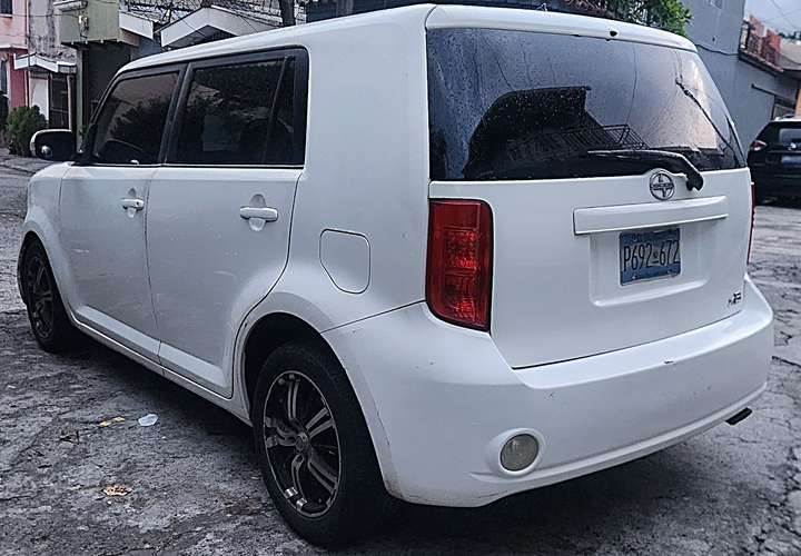 Toyota scion xd 2009 standar 4 cilindros rines ac xtras acepto auto a cuenta  - Imagen 2