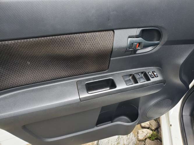 Toyota scion xd 2009 standar 4 cilindros rines ac xtras acepto auto a cuenta  - Imagen 11