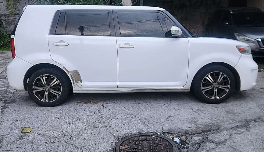 Toyota scion xd 2009 standar 4 cilindros rines ac xtras acepto auto a cuenta  - Imagen 6