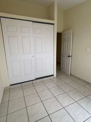 ALQUILER CASA EN RESIDENCIAL PRIVADA,  PARTE MEDIA COLONIA ESCALON - Imagen 15