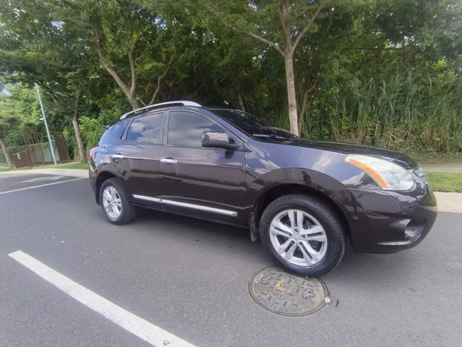 NISSAN ROGUE 2012  Automática 99 Míl Millas  Traspaso Directo   Motor, Caja y Suspensión Buenas  A/C  - Imagen 5