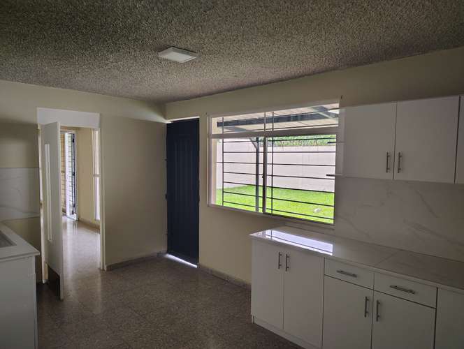 Casa Escalón, zona 75 Av norte. Zona La Rotonda, dos cuadras de las fuentes Bethowen  - Imagen 15