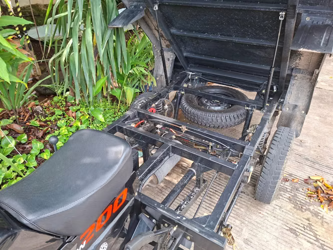 TRICIMOTO DE CARGA AKT2003W FABRICA COLOMBIA