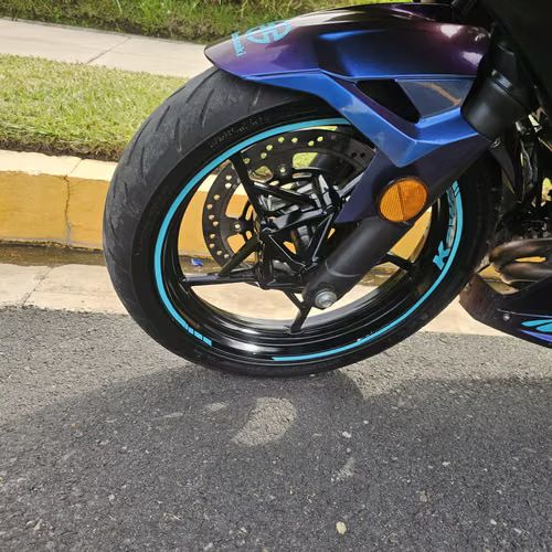  ¡HERMOSA KAWASAKI 500 X — AÑO 2024!    Motocicleta en excelente estado, con tan solo 2,800 millas actuales,  - Imagen 10