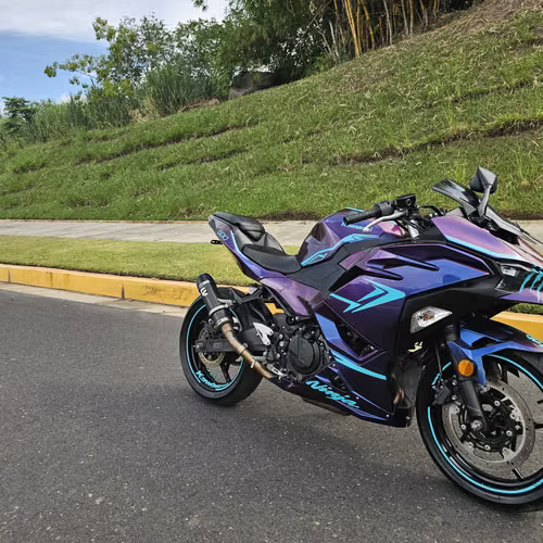  ¡HERMOSA KAWASAKI 500 X — AÑO 2024!    Motocicleta en excelente estado, con tan solo 2,800 millas actuales,  - Imagen 15