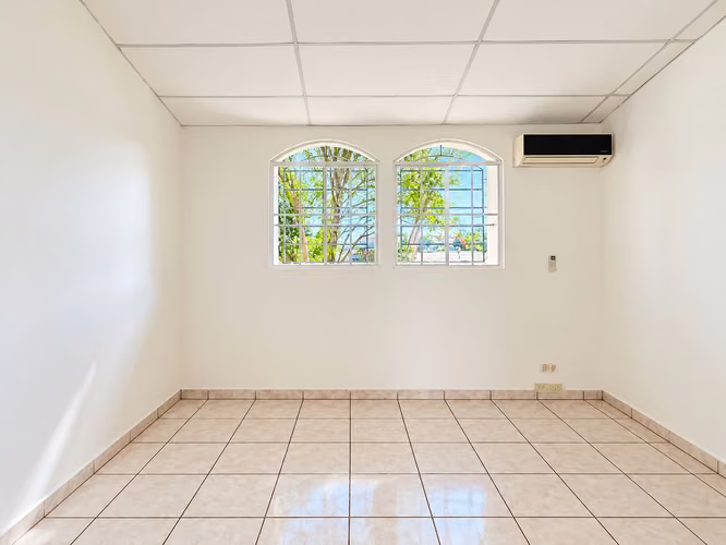 Escalón, casa para oficinas en alquiler. - Imagen 7