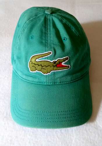 Lacoste gorra big croc nitida poco uso ferragamo gucci montblanc prada Louis vuitton 