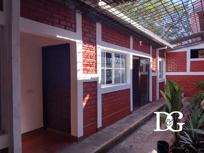 VENDO CASA DE ESQUINA POR EL BYPASS DE AHUACHAPÁN - Imagen 16