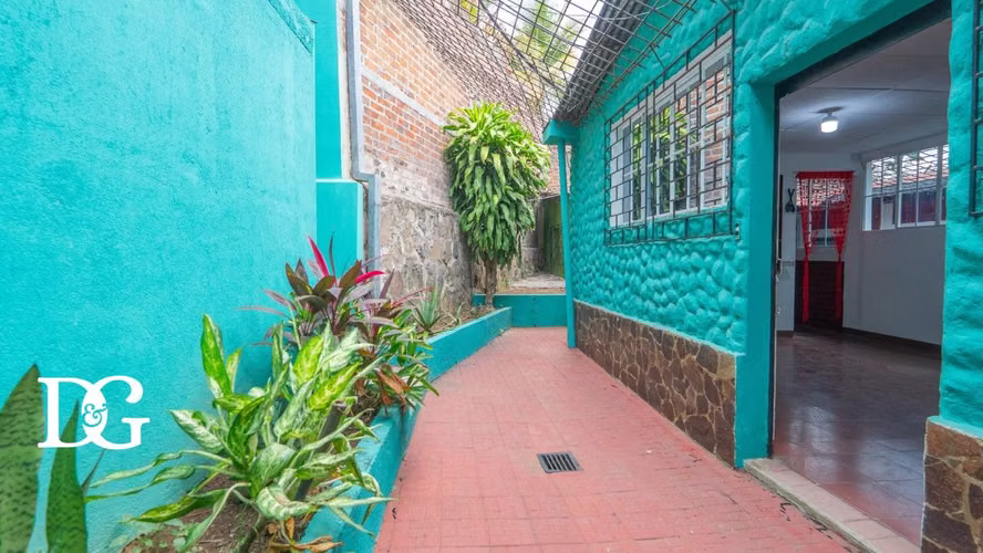 VENDO CASA DE ESQUINA POR EL BYPASS DE AHUACHAPÁN - Imagen 2