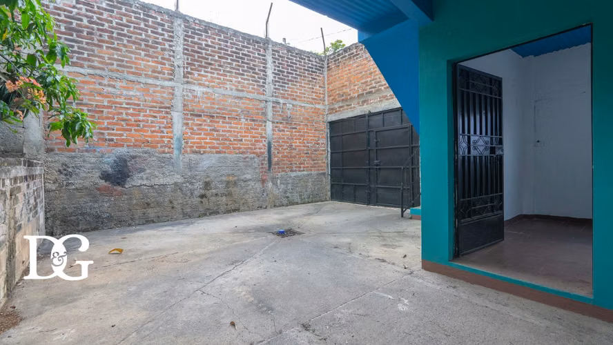 VENDO CASA DE ESQUINA POR EL BYPASS DE AHUACHAPÁN - Imagen 15