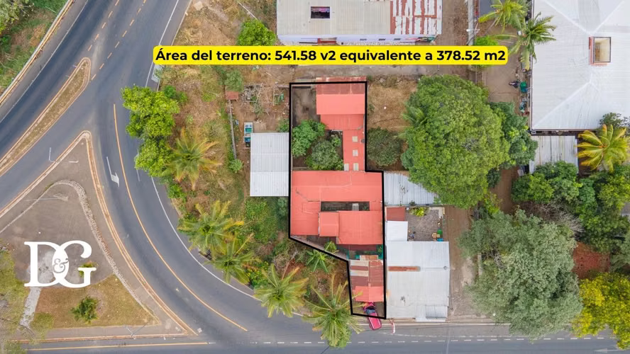 VENDO CASA DE ESQUINA POR EL BYPASS DE AHUACHAPÁN