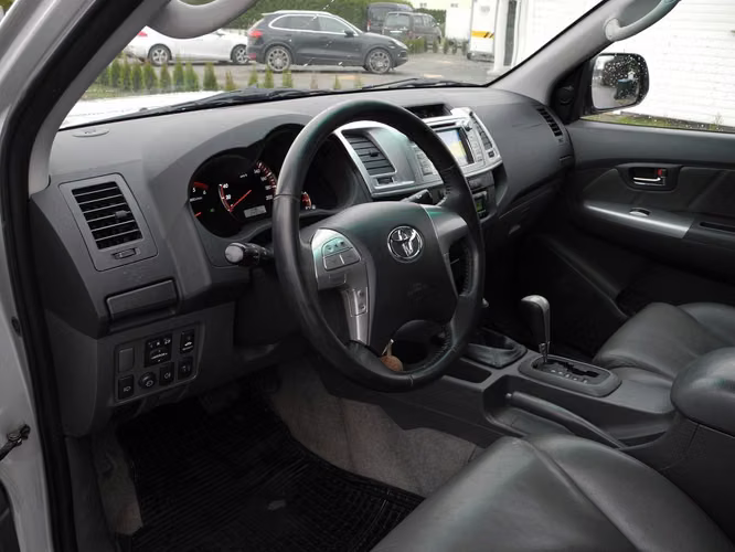 Toyota Hilux 