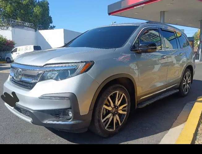 HONDA PILOT 2021 TOURING 3 FILAS DE ASIENTOS