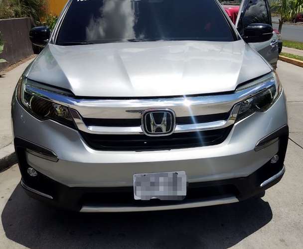 HONDA PILOT 2021 TOURING 3 FILAS DE ASIENTOS