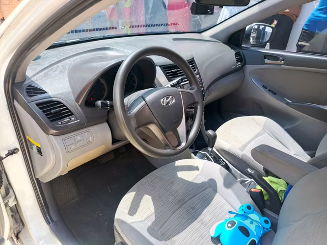 Vendo Hyandai Accent 2017 está en buen estado sin detalles automático motor 1.6