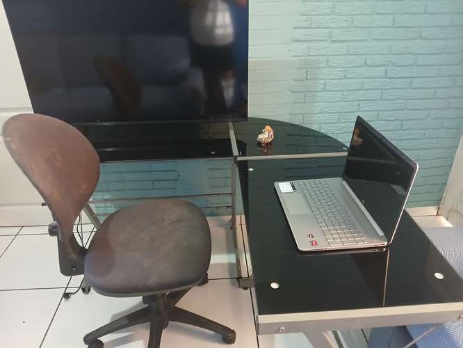 Juego de escritorios o mesas metalicas - Imagen 2