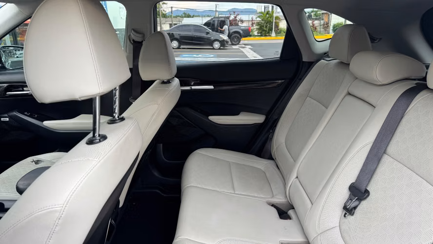 Kia Seltos SX 2023 4WD - Imagen 9