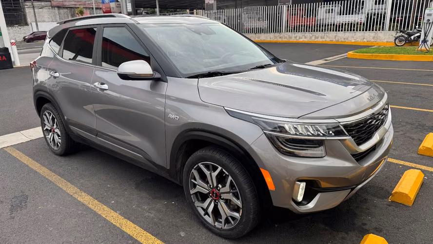 Kia Seltos SX 2023 4WD - Imagen 2
