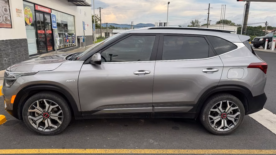 Kia Seltos SX 2023 4WD - Imagen 4