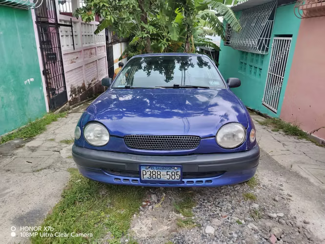 Vendo Toyota Corolla año 1998 de agencia en buenas condiciones