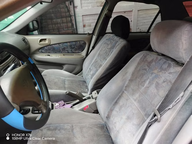 Vendo Toyota Corolla año 1998 de agencia en buenas condiciones